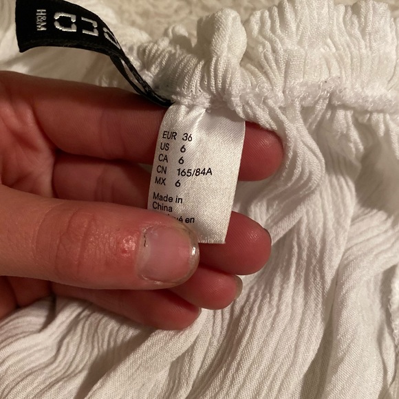 White off shoulder crop top - Picture 3 of 3